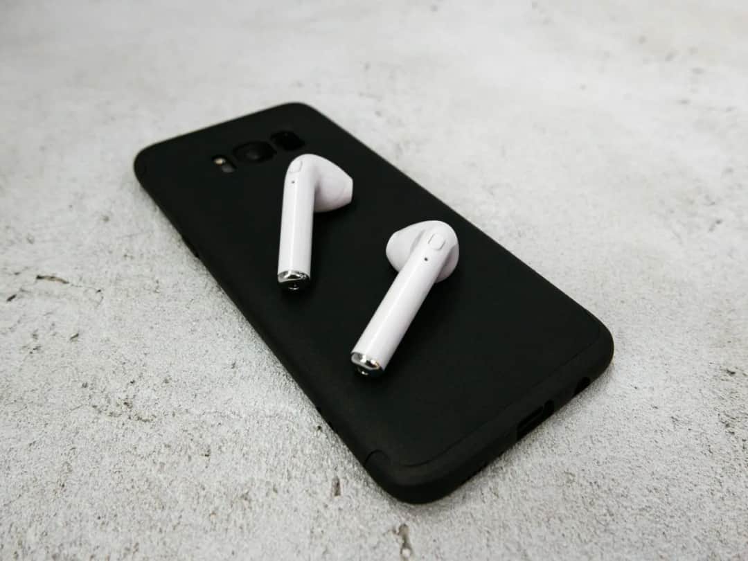 Jak połączyć telefon z słuchawkami Bluetooth - proste kroki i porady