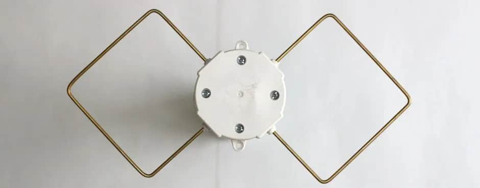 Antena pokojowa DVB-T2: Jak poprawić sygnał? Poradnik