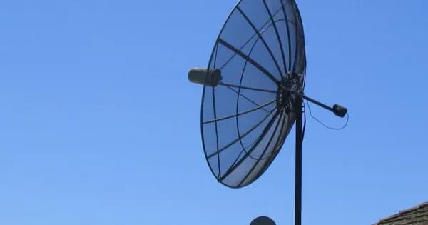 Jak ustawić antenę na Hot Bird 13E, aby uniknąć problemów z sygnałem