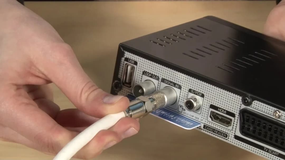 Jak podłączyć antenę naziemną do telewizora Samsung i odbierać sygnał