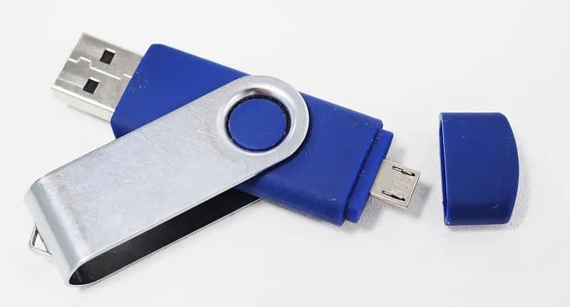 Jak zgrać muzykę z telefonu na pendrive bez problemów i błędów