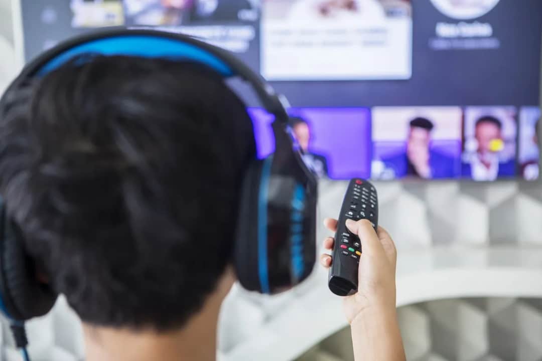 Jak podłączyć słuchawki bezprzewodowe do telewizora Samsung bez problemów